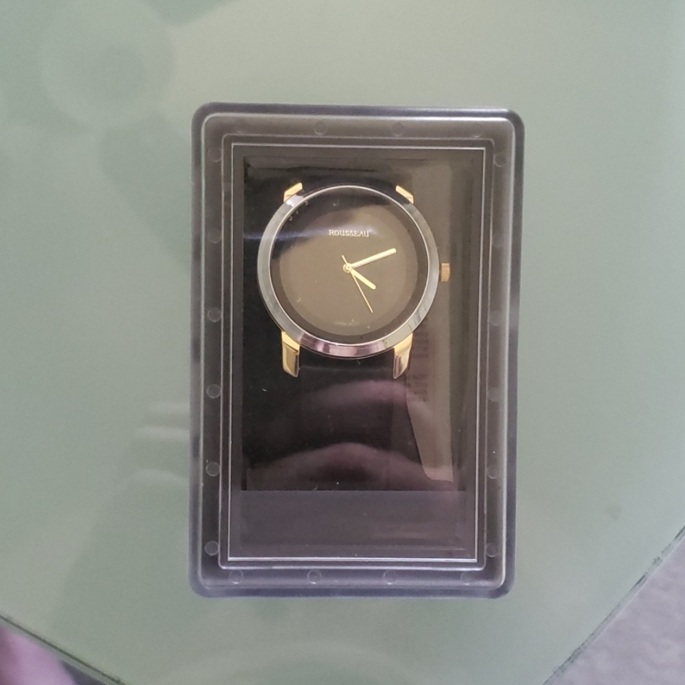 Watch - Picture 2 of 2